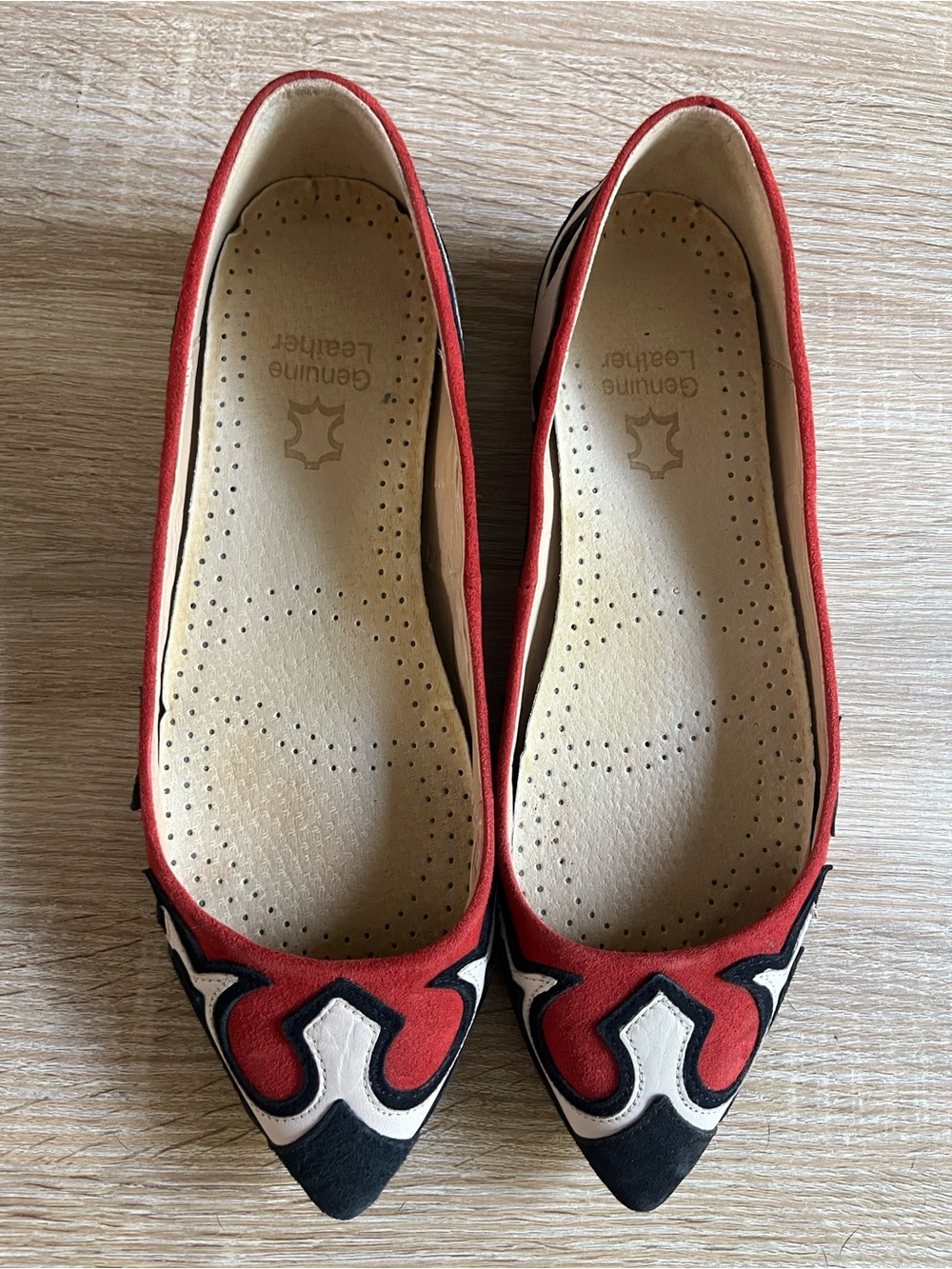 ZARA Genuine Leather Red and Black Pointed Toe Women's Flats size 37 western